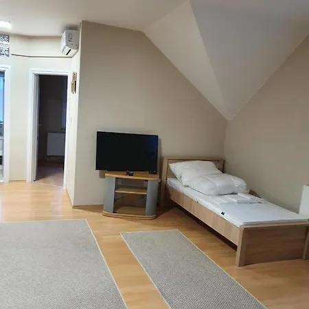 Bella Apartament Segedyn